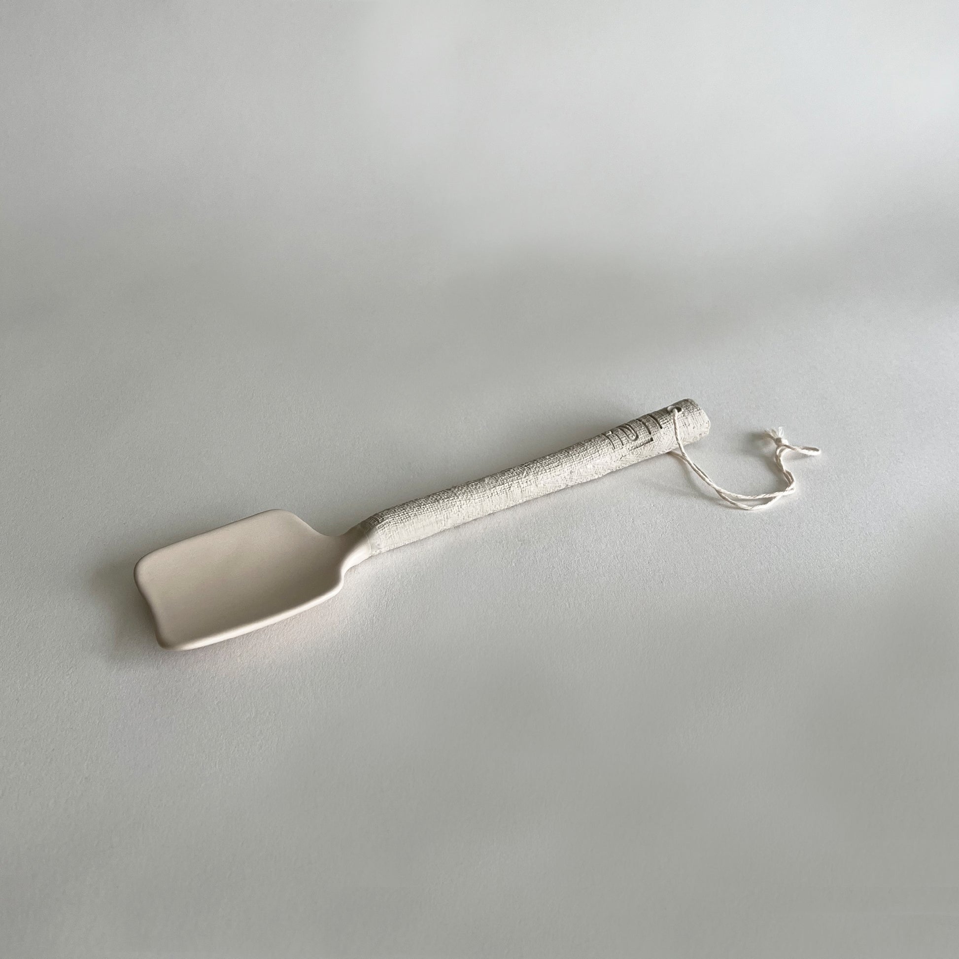 Beige textured ceramic spoon, Serving Spoon, Ceramic Spoon, Salad Spoon, Salad Dinnerware, Large Serving Spoon,  Large Italian Salad Tools, Artistic Spoon, Stoneware Spoon, Salad Servers, Rustic Large Spoon, Beige Large Spoon, textured cutlery