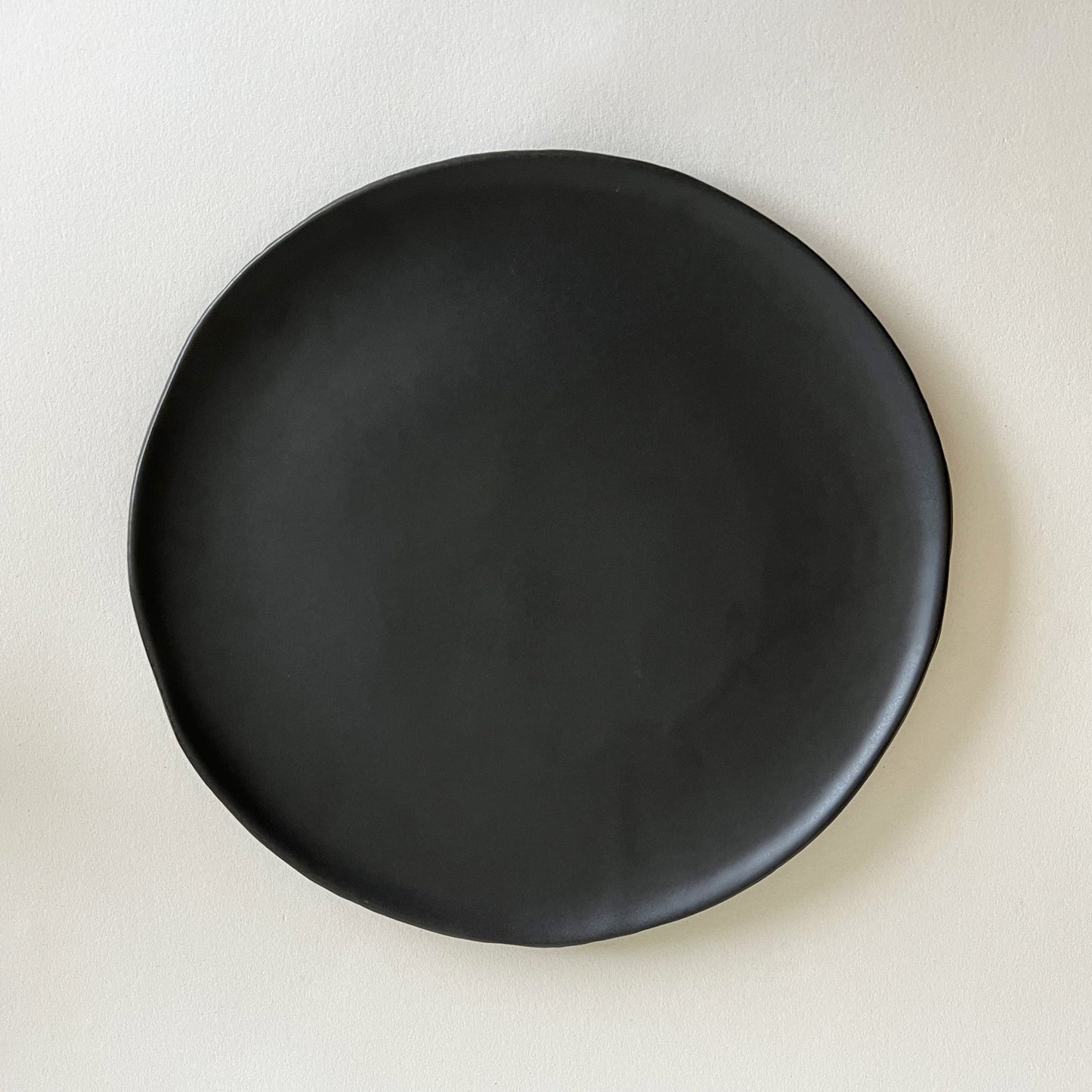 large black ceramic plate, Ceramic plates, Handmade dinnerware, black Tableware, Dinnerware Set, black Ceramic Plate, black Plate, Glazed Plate, Matte Plate, Organic Dinner Set, Stoneware Dinner Set, Rustic Dinner Set, Wabi Sabi Dinnerware, Scandi Tableware, Japandi Dinner Set