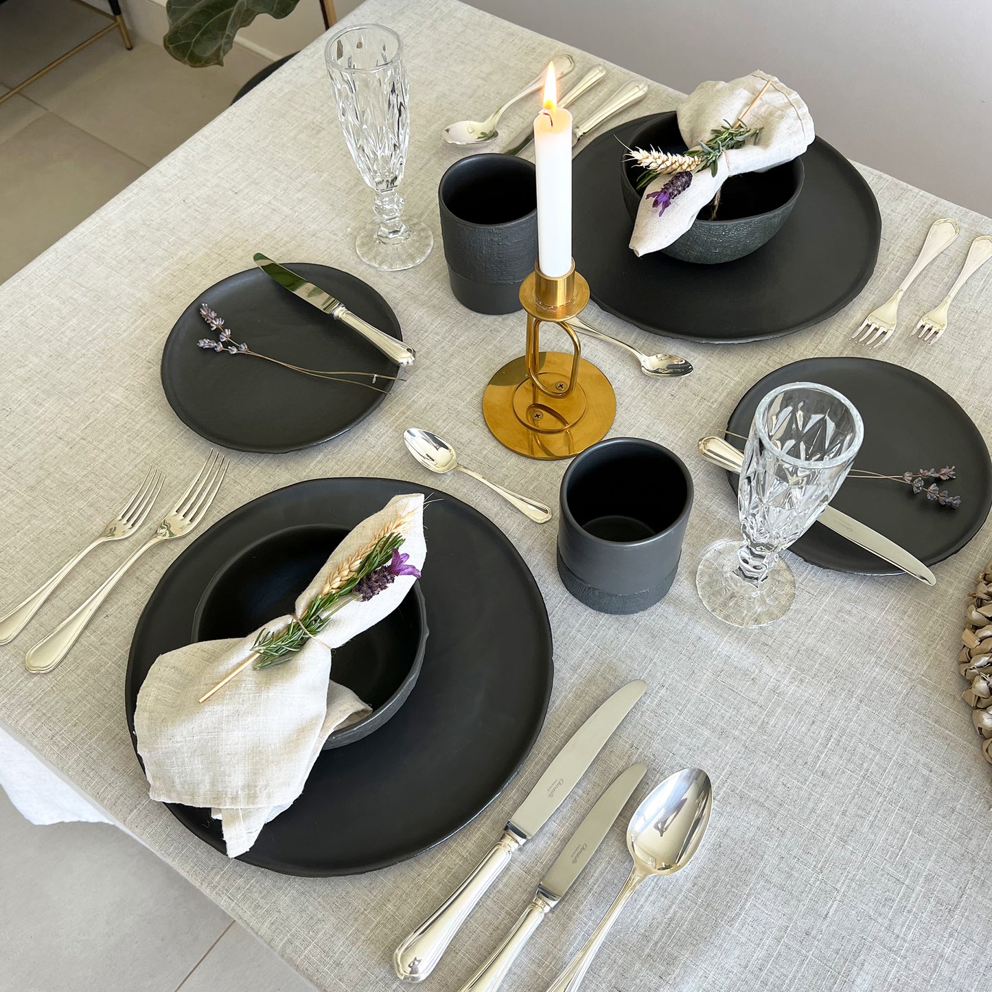 black matte textured ceramic tableware set